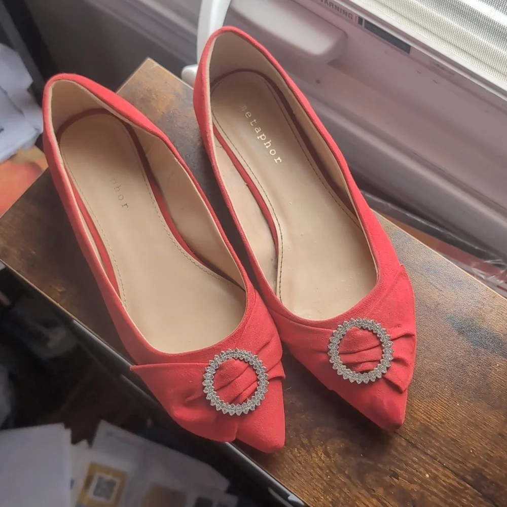 Metaphor Red Pointed Toe Flats Size 9 | Crystal Rhinestone Buckle Party
